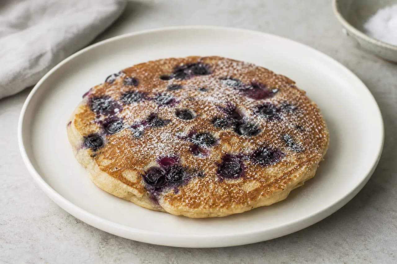 Beerenpfannkuchen, angerichtet