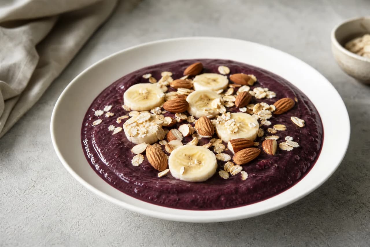 Smoothie Bowl, angerichtet